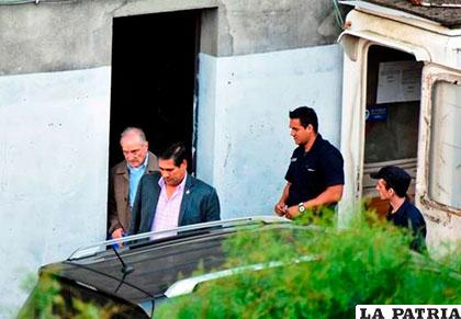 Figueredo es conducido a prisión /eluniversal.com