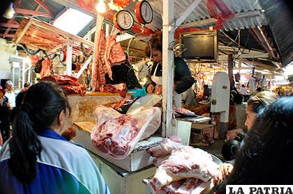 Sedes recomienda a la población tener cuidado al comprar carne de cerdo