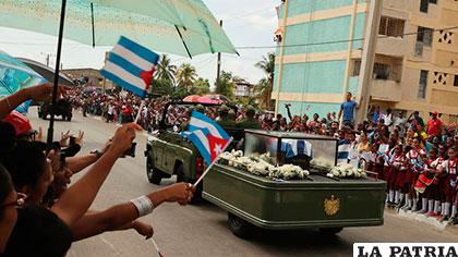 Los restos de Fidel Castro llegaron a Santiago de Cuba