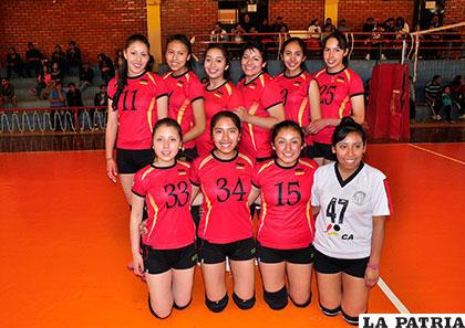 Alemán es finalista en el voleibol damas