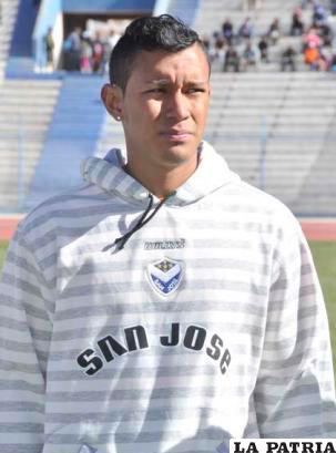 Burton jugó en San José