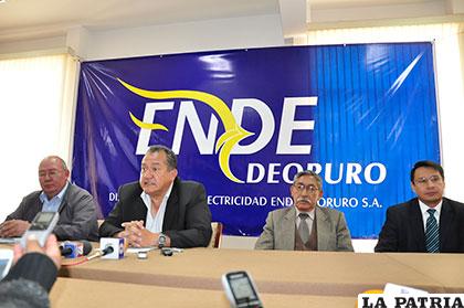 Autoridades de ENDE DeOruro informaron del cambio de razón social