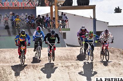 Las pruebas de bicicross se realizan en la pista 