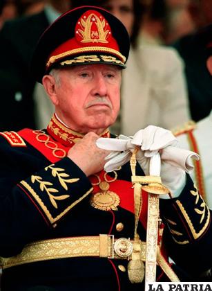Durante la dictadura de Pinochet (foto), unos 3.200 chilenos murieron en manos de órganos del Estado