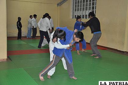 Los judocas orureños estuvieron en constante entrenamiento