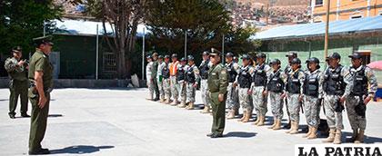 La ceremonia con las autoridades policiales y personal del Gacip