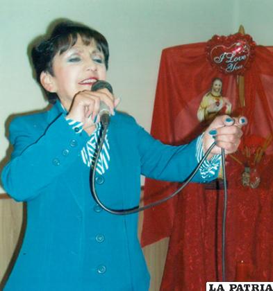 La cantante Ingrid Nava
