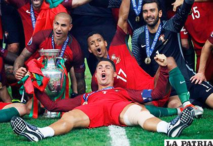 Cristiano Ronaldo festejando. Portugal, campeón de la Eurocopa