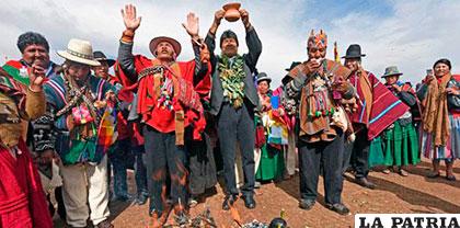 Evo Morales participó de los ritos para que caiga agua