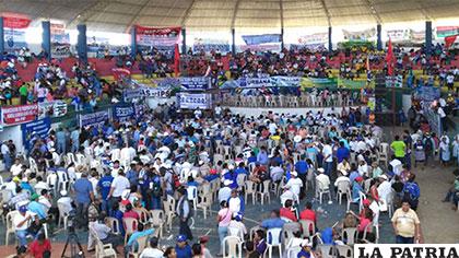Congreso del MAS en Montero aprobó buscar la reelección por cuatro vías /ERBOL
