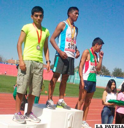 Vidal Basco logró oro en 5 mil metros en Tarija