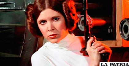 Carrie Fisher saltó a la fama como la princesa Leia de 