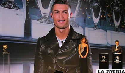 Cristiano Ronaldo habla desde Dubái a través de una videoconferencia