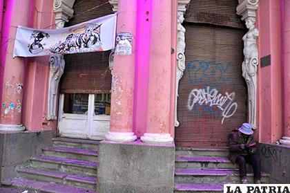 El Palais Concert, no es respetado como un patrimonio cultural
