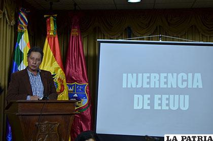 El ministro Navarro visitó Oruro dos veces esta semana para hablar de temas políticos