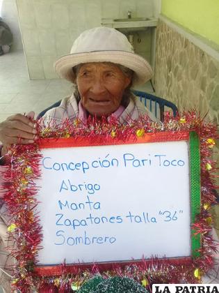 Adultos mayores buscan personas que apadrinen su Navidad