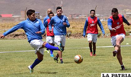 Los jugadores de San José mantienen la esperanza de clasificar a la Copa Libertadores