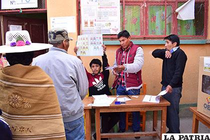 En la urbanización La Aurora, el acto eleccionario se realizó con normalidad