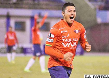 Cristian Chávez seguirá vistiendo la divisa 