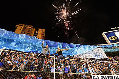 Los bolivaristas pretendían festejar anoche el título