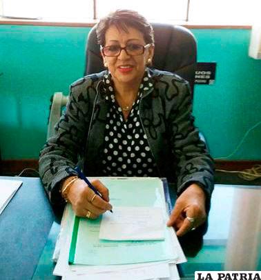 La jefe médico de la CNS regional Oruro, Roxana Claure de Sandy