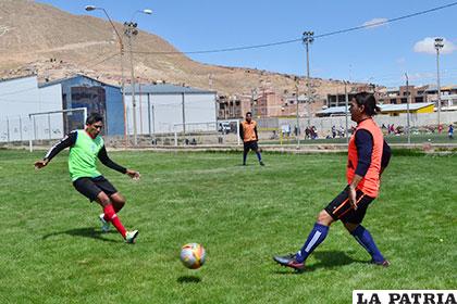 Deportivo Kala no descuida su trabajo de preparación