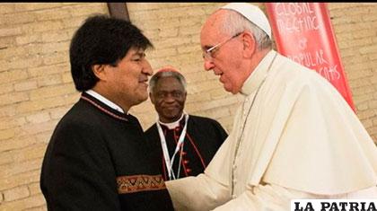 El Presidente Evo Morales junto al Papa Francisco /telesurtv.net