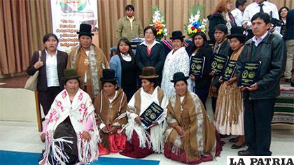 Mujeres aymaras que se graduaron son de diferentes municipios rurales del departamento de La Paz
