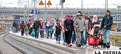 Miles de inmigrantes son aceptados por unos países y rechazados por otros cada día en Europa