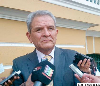 El ex Defensor del Pueblo, Rolando Villena