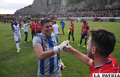 Wilstermann celebró en Achumani la clasificación a la Libertadores