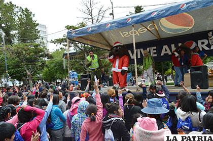 La entrega de juguetes se hizo en una actividad educativa