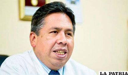 Presidente del Colegio Médico de Bolivia, Luis Larrea fue denunciado por discriminación