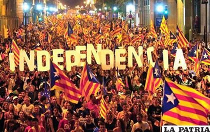 Así celebró la gente que apoyó el Sí en Cataluña /diariochaco.com
