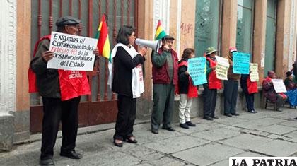 Víctimas de las dictaduras protestan en puertas del Ministerio de Justicia /ANF