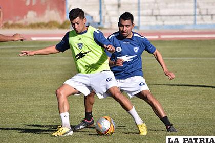 Ovando y Gomes, jugadores de San José