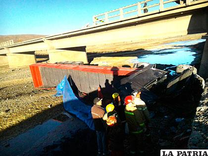 La caída del puente mató a los dos menores