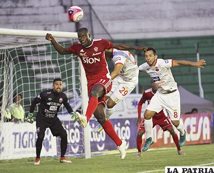 En el partido de ida disputado el 1/9/2018, Royal Pari venció por 2 a 1 / APG