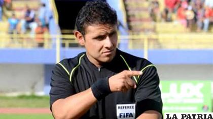 El orureño Gery Vargas sigue marcando historia en el arbitraje nacional / Facebook