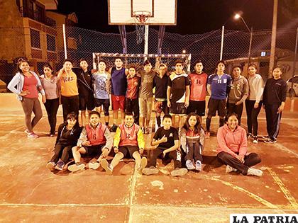 Deportistas orureños que son parte del Oruro handball Club /archivo LA PATRIA