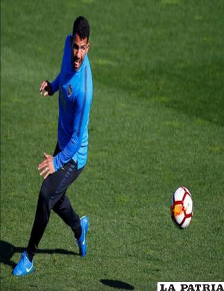 Carlos Tevez, durante el entrenamiento de Boca en Madrid /as.com