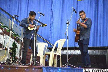 Magnífico concierto de Universal Charango / LA PATRIA/Johan Romero