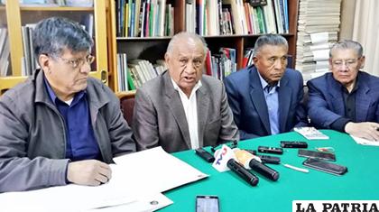 Dirigencia de los jubilados explican las medidas que asumirán/ Armín Copa