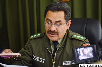 El director de la Felcc, coronel Fernando Pérez, informó sobre el hecho delincuencial / LA PATRIA