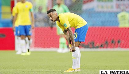 Neymar se lamenta por la eliminación de su selección /elcomercio.pe
