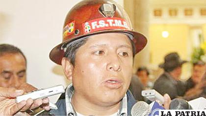 El secretario ejecutivo de la COB, Juan Carlos Huarachi. /ABI