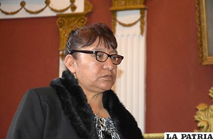 ROSA VELÁSQUEZ (SECRETARIA DESARROLLO HUMANO) La ex directora distrital de educación, es la primera secretaria municipal designada por el nuevo alcalde, ingresa al municipio en reemplazo de Edda Fiorilo, la autoridad trabajó en la parte educativa de 2015 a 2017, siendo su primera designación en un cargo municipal
