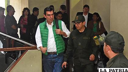 El alcalde suspendido de Cochabamba, José María Leyes, tras salir de una audiencia/ Archivo lostiempos.com