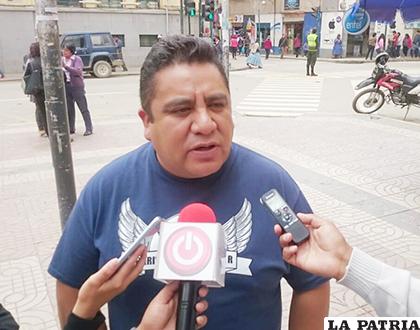 Iván Laime Guzmán, invita a la ciudad de Oruro a darle el último adiós a Álvaro Álvarez / LA PATRIA