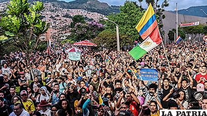 Desde hace doce días colman las calles de colombianos en rechazo a sus políticas /TELEMUNDO